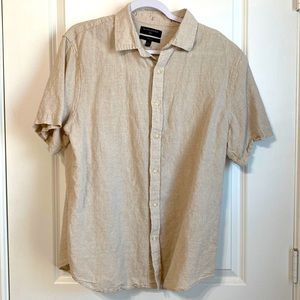 Mens Large Slim fit Banana Republic Cream color button down short sleeve shirt